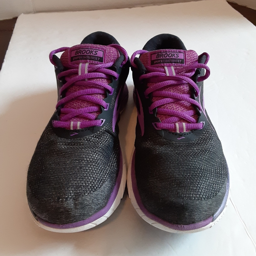 Womens Brooks Shoes pure Cadence 7 Sz 9 Gray Purpl